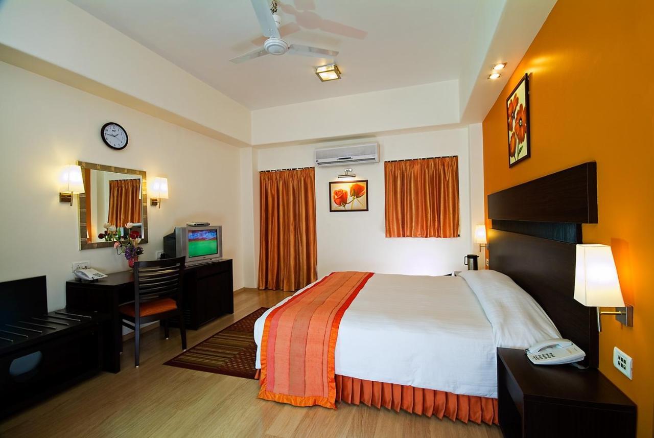 Chateau Windsor - Marine Drive होटल 3*